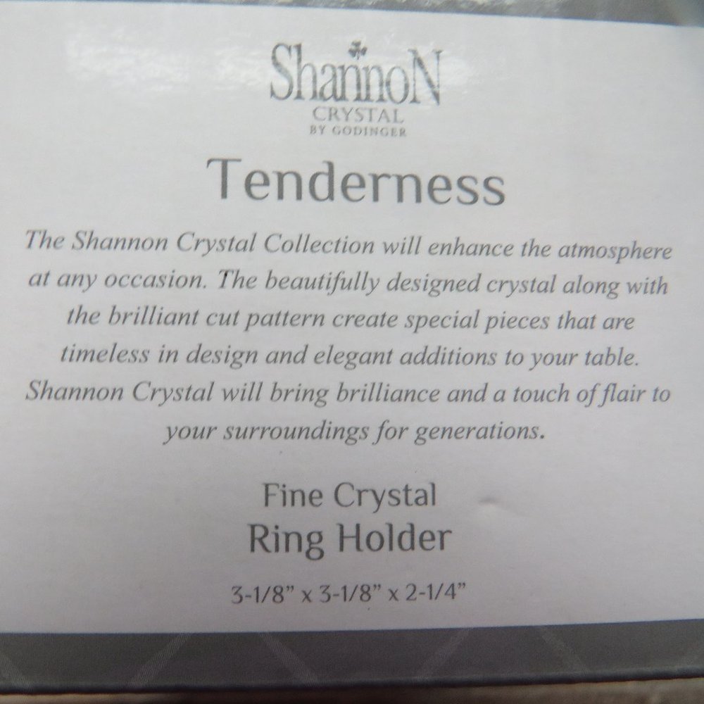 CRYTSAL RING HOLDER - Picture 8 of 8